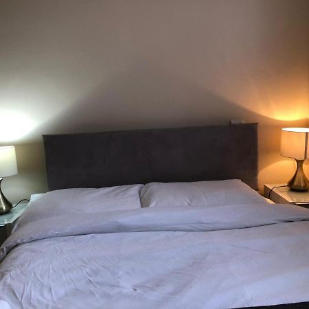 Entire Flat Very Comfortable 1 Bedroom London Exteriör bild