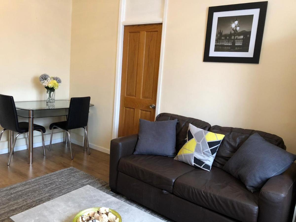 Entire Flat Very Comfortable 1 Bedroom London Exteriör bild